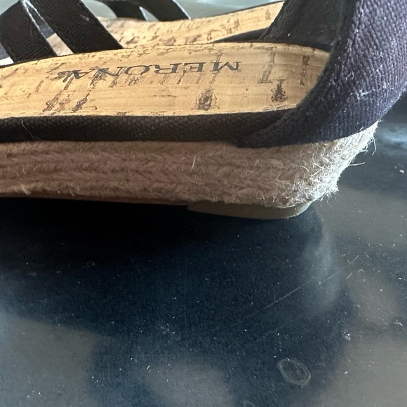 5/$20 2/$15 Bundle Of Two Pair Of Sandals Denim Blue & Black - Picture 7 of 12